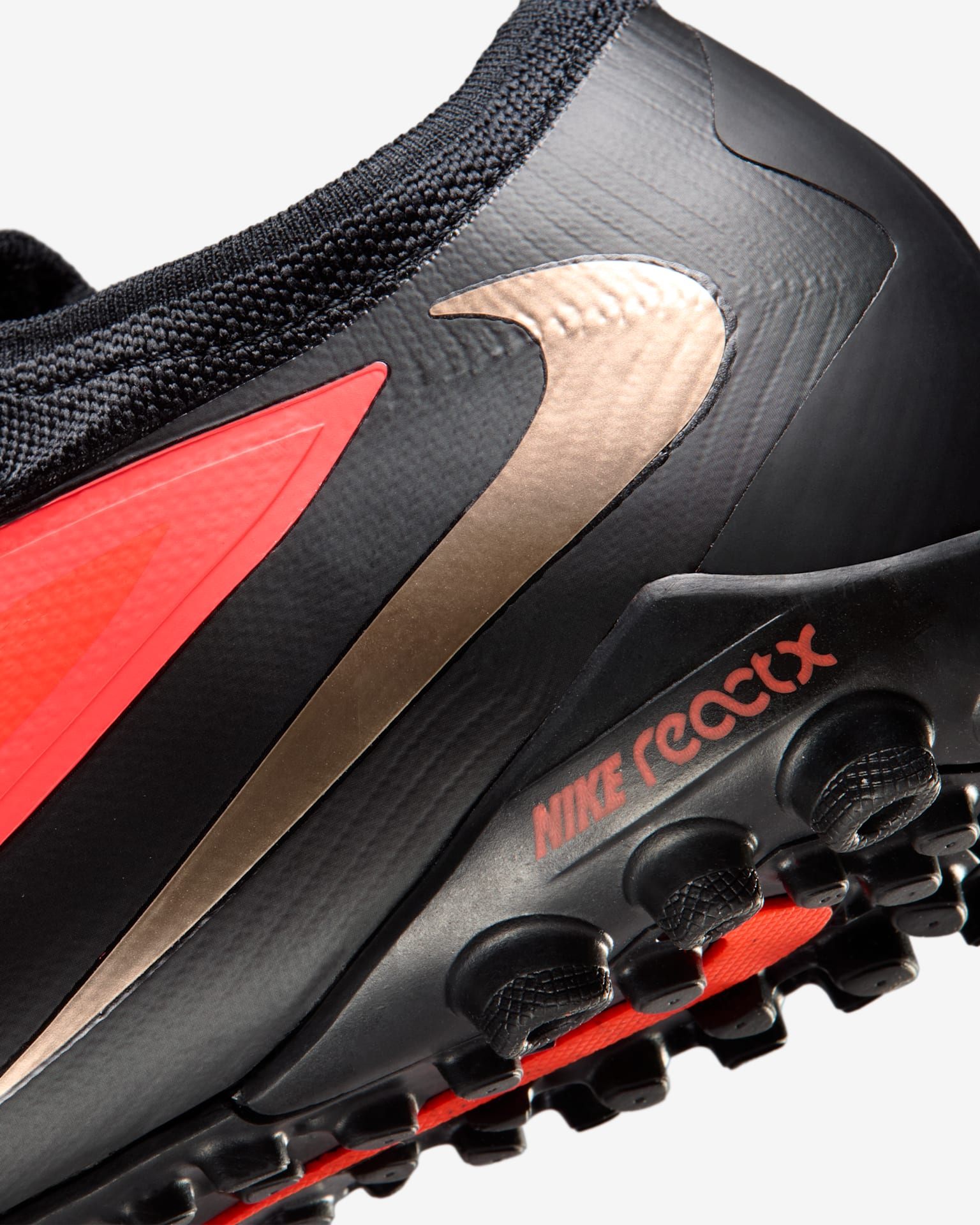 NIKE公式】ナイキ ファントム 6 LOW プロ ターフ サッカーシューズ